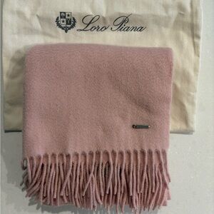 Loro Piana Pink cashmere scarf